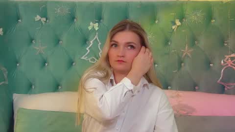 Snapshot of annyraii chatting on December 2, 2025, 6:30 am annyraii online show from December 2, 2025, 6:30 am