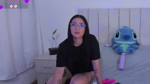 Anny online show from November 21, 2025, 10:19 pm