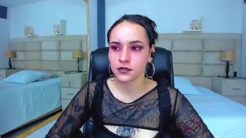 AnnyT online show from September 17, 2025, 9:49 pm