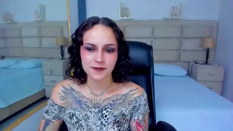 AnnyT online show from October 15, 2025, 9:37 pm