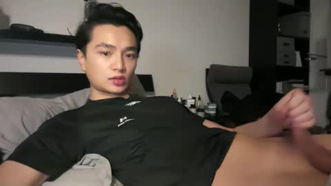 asiantwinkboy online show from December 8, 2024, 3:53 am