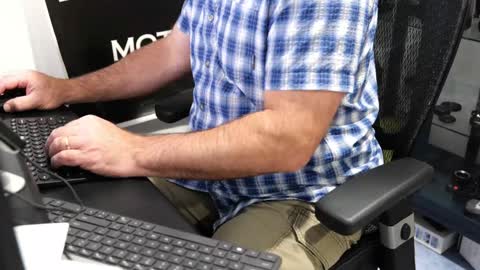 D online show from October 1, 2025, 1:17 pm