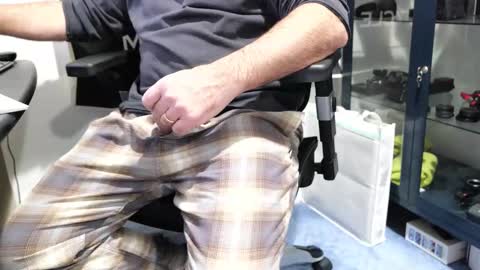 D online show from December 15, 2025, 2:10 pm