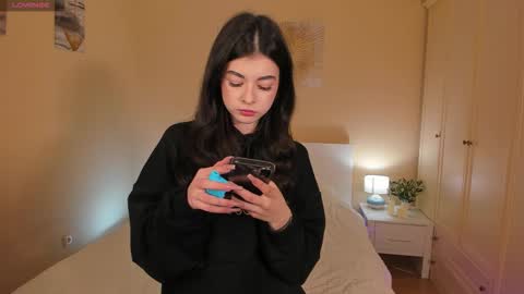 Snapshot of anorabodyys chatting on February 20, 2026, 8:42 pm Anora Emma online show from February 20, 2026, 8:42 pm