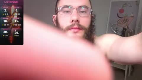 Ant online show from April 17, 2026, 9:40 pm