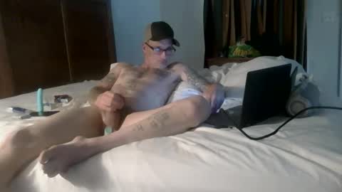Snapshot of anth1075 chatting on November 18, 2025, 5:06 pm Hardandhorny24 online show from November 18, 2025, 5:06 pm