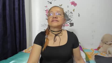 anthonela_mature_ online show from October 15, 2025, 7:36 pm