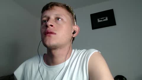 Snapshot of anthonnymorrison chatting on December 2, 2024, 8:22 pm leon online show from December 2, 2024, 8:22 pm