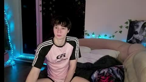 Snapshot of anthonycutie chatting on April 15, 2026, 5:47 am Anthony online show from April 15, 2026, 5:47 am