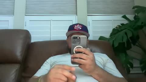 anthoss22 online show from March 21, 2026, 5:34 am