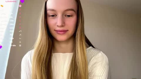 Snapshot of antionettepulgarin chatting on May 13, 2026, 3:31 pm Viktoria online show from May 13, 2026, 3:31 pm