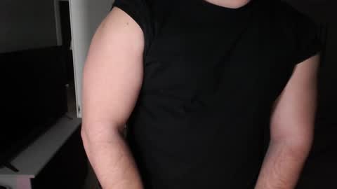 Snapshot of anton_smotri chatting on February 8, 2025, 11:55 am anton_smotri online show from February 8, 2025, 11:55 am