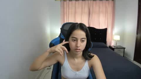  Antonella  online show from November 3, 2025, 5:58 pm