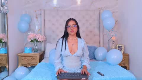 Snapshot of antonellabons chatting on July 13, 2026, 6:33 pm Antonella online show from July 13, 2026, 6:33 pm