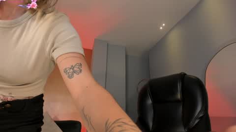 Snapshot of antonellahansx chatting on January 21, 2025, 2:15 pm Antonella Hans online show from January 21, 2025, 2:15 pm