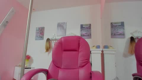 ANTONELLA online show from February 10, 2025, 1:44 pm