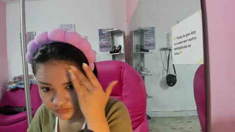 ANTONELLA online show from January 12, 2026, 11:48 am