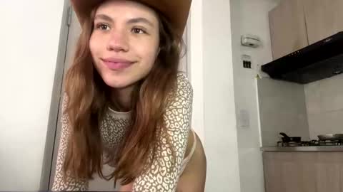 Snapshot of antonellarossii_ chatting on December 12, 2024, 5:15 pm Antonella online show from December 12, 2024, 5:15 pm