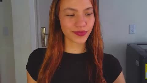 Snapshot of antonellarossii_ chatting on March 3, 2025, 1:42 pm Antonella online show from March 3, 2025, 1:42 pm