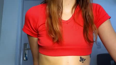 Snapshot of antonellarossii_ chatting on March 6, 2025, 5:00 pm Antonella online show from March 6, 2025, 5:00 pm