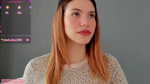 Snapshot of antonellarossii_ chatting on October 17, 2025, 2:08 pm Antonella online show from October 17, 2025, 2:08 pm