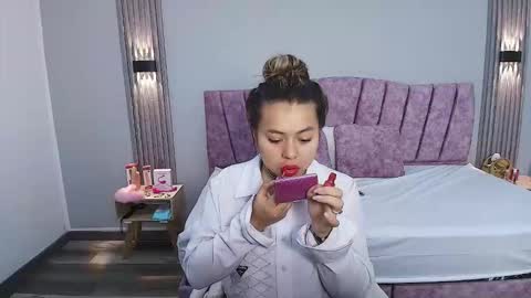 A N T O N E L L A online show from September 19, 2025, 11:44 am