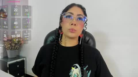 A N T O N E L L E  online show from November 12, 2025, 11:32 am