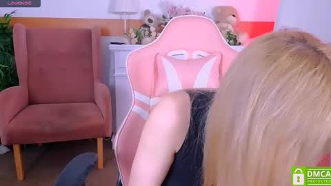 Snapshot of antonia_ferrero chatting on February 14, 2026, 8:11 am antonia_ferrero online show from February 14, 2026, 8:11 am