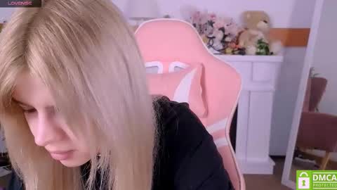 Snapshot of antonia_ferrero chatting on March 1, 2026, 8:16 am antonia_ferrero online show from March 1, 2026, 8:16 am