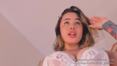 Snapshot of antonia_savatto_ chatting on February 9, 2025, 6:37 pm o ANTO online show from February 9, 2025, 6:37 pm