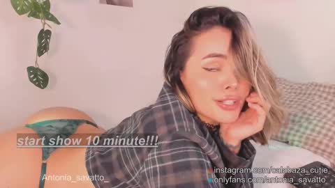 Snapshot of antonia_savatto_ chatting on February 15, 2025, 4:45 pm o ANTO online show from February 15, 2025, 4:45 pm