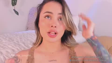 Snapshot of antonia_savatto_ chatting on March 6, 2025, 7:54 pm o ANTO online show from March 6, 2025, 7:54 pm