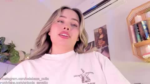 Snapshot of antonia_savatto_ chatting on September 9, 2025, 9:47 pm o ANTO online show from September 9, 2025, 9:47 pm