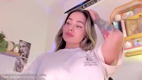 Snapshot of antonia_savatto_ chatting on September 29, 2025, 9:41 pm o ANTO online show from September 29, 2025, 9:41 pm