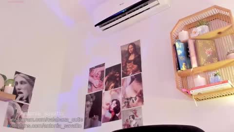 Snapshot of antonia_savatto_ chatting on October 12, 2025, 8:41 pm o ANTO online show from October 12, 2025, 8:41 pm