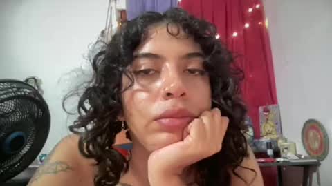 Antonia online show from December 3, 2025, 5:15 am