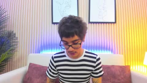 Snapshot of antonio_rowan chatting on December 1, 2025, 1:16 pm Antonio online show from December 1, 2025, 1:16 pm