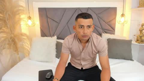 Antonio online show from May 1, 2026, 1:59 pm