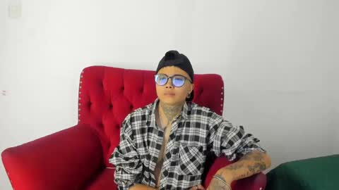 antony_d_ossa online show from April 13, 2026, 4:07 am