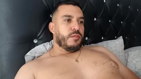 Snapshot of antony_gar chatting on March 4, 2025, 2:21 pm Antony online show from March 4, 2025, 2:21 pm