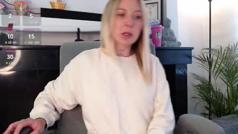 Antonia online show from November 12, 2025, 8:30 pm