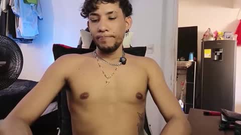 AnuarDHM online show from December 17, 2025, 8:48 pm