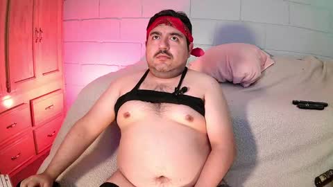 Snapshot of anuarfox chatting on September 26, 2025, 9:57 am AnuarFox online show from September 26, 2025, 9:57 am