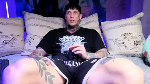 Tom online show from December 14, 2025, 6:19 am