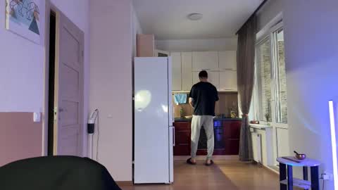 Tom online show from March 3, 2026, 5:13 am