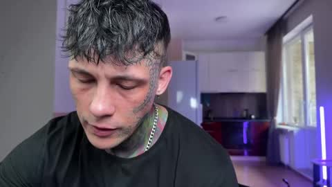 Tom online show from April 7, 2026, 5:52 am