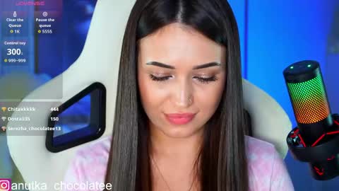 Snapshot of anutka_chocolatee chatting on April 23, 2026, 12:29 pm Anna online show from April 23, 2026, 12:29 pm