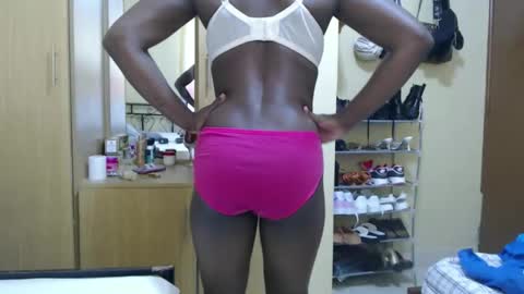 Snapshot of anya_h chatting on November 29, 2025, 7:44 am Gracious online show from November 29, 2025, 7:44 am