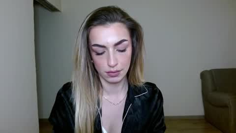 Anya online show from April 17, 2026, 8:45 pm