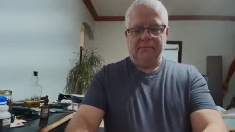 Snapshot of anydaynow2024 chatting on December 5, 2025, 4:43 am anydaynow2024 online show from December 5, 2025, 4:43 am